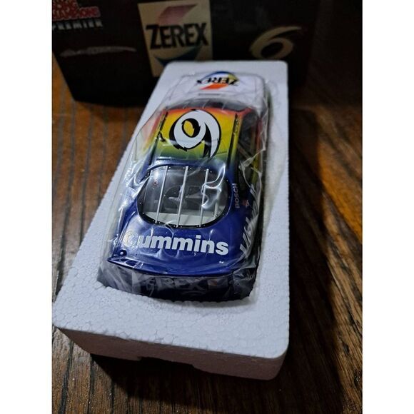 Vintage 99 Racing Champion Premier Mark Martin #6 Zerex Die Cast Nascar Race Car - Picture 5 of 8